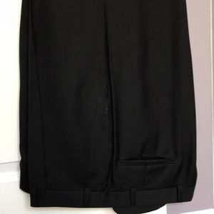Men’s 34x30 Calvin Klein Single Pleat Black Pants